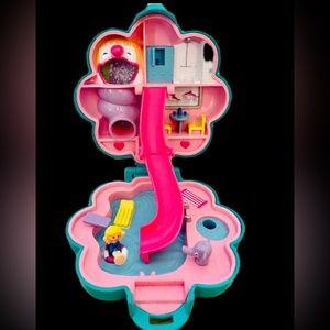 *SOLD* 1990 Vintage Polly Pocket Water Fun Park Compact - Bluebird Collectible